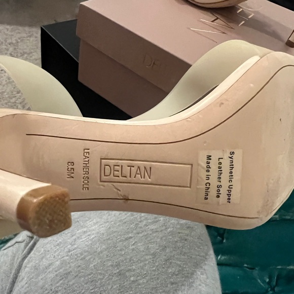 Deltan Sheer Heel - Picture 3 of 5